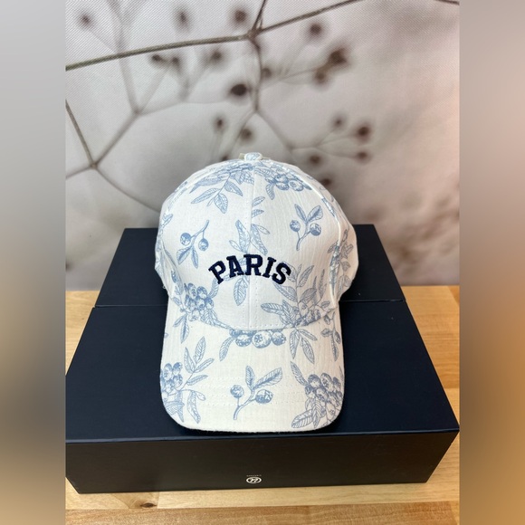 Francesca's Collections Accessories - Floral print and embroidered PARIS cap, NEW. fresh and unique French style